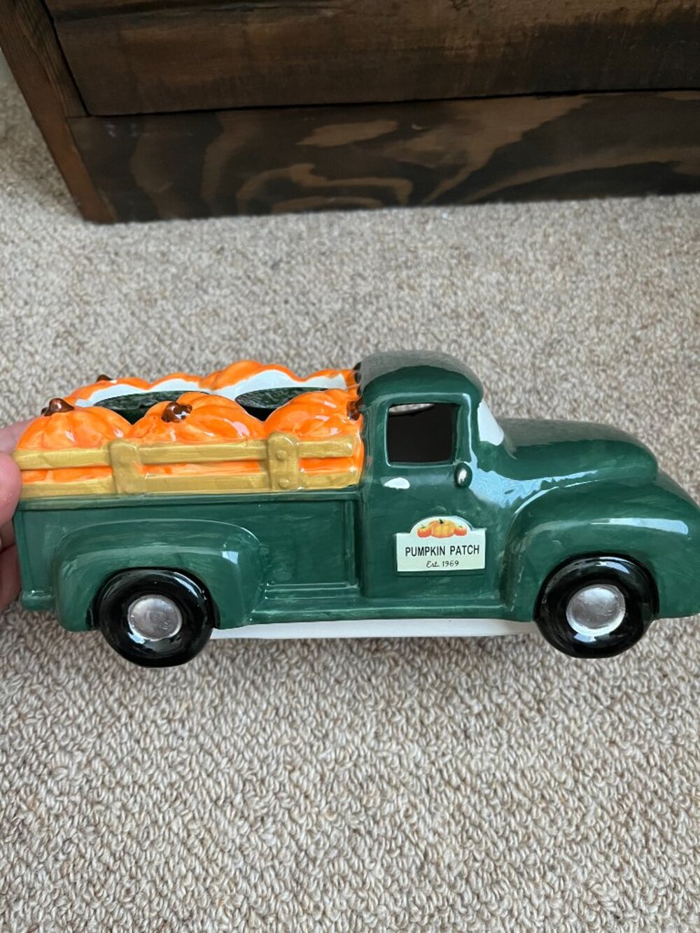 Yankee Candle Green Farm Truck with Pumpkins Tea Candle Holder